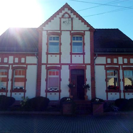 Bed and Breakfast Am Lindenplatz Crinitz Zewnętrze zdjęcie